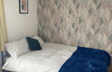 Contractor Friendly 3 Bed Home with Parking in Harlow, Essex - Foto 12