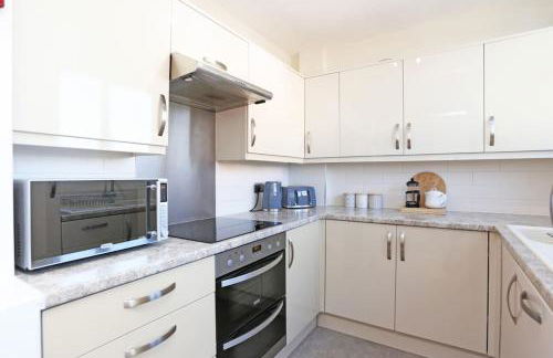 Fabulous beachfront 3 bed house with parking - Foto 11