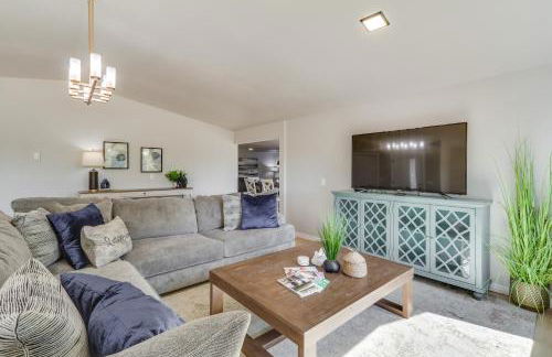 Chehalis Getaway with Golf Course View and Fire Pit! - Photo 10