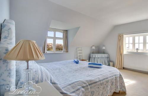 Pitt Cottage - Photo 10