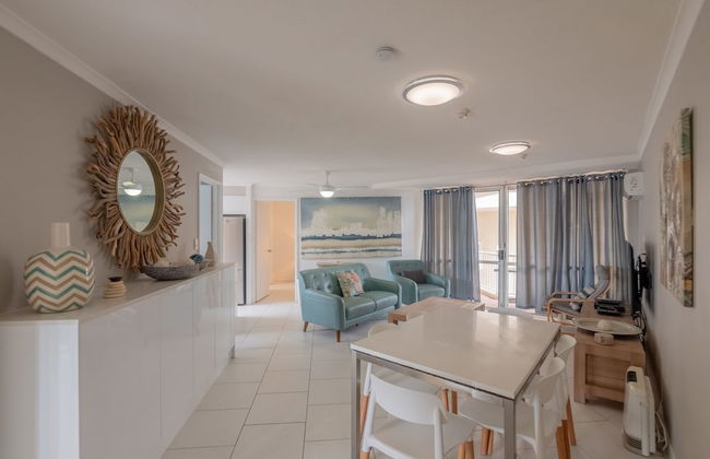 Crystal Beachfront Apartments - Foto 24