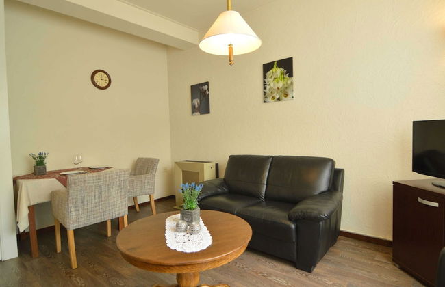 Snug Apartment in Schin op Geul Near Public Pool - Photo 30
