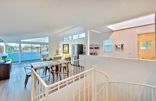 Shores Perfection - Spa, AC, Pet Friendly, Parking, Fire Pit & Massive Private Yard! - Foto 35