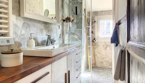 Le Donjon des Rois - Photo 4, towels, Shower