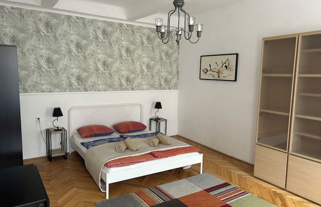 Diamond Astoria 4, Quiet Apartment - Photo 7