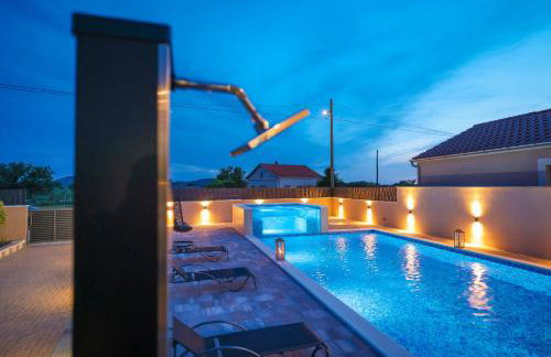 Villa Nada for 10 people with pool & integrated whirlpool - Foto 53