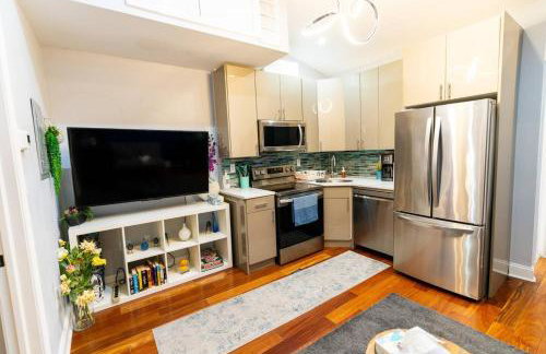 Downtown City Hall near Kimmel Center 2BD Suite - Photo 14