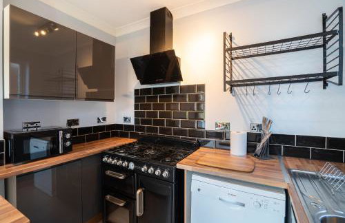 Stylish 3 Bed House-Free Parking - by Holiday Homes - Photo 20