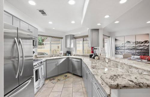 Bay View Dream - Steps to Bay, Rooftop Patio & AC - Foto 49