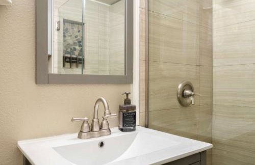 Downtown Seattle Corner Unit with Skyline Views - Photo 33