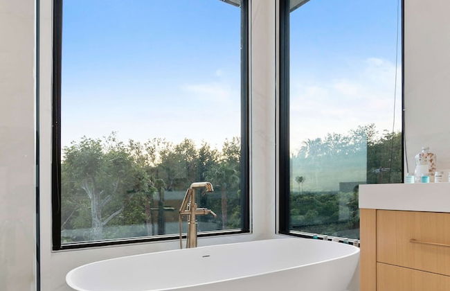 Sea Vista - Central Malibu Villa w/ Pool, Spa, & Ocean Views - Foto 17