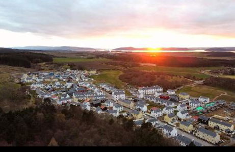 Olavat Cottage detached property with parking - Photo 6