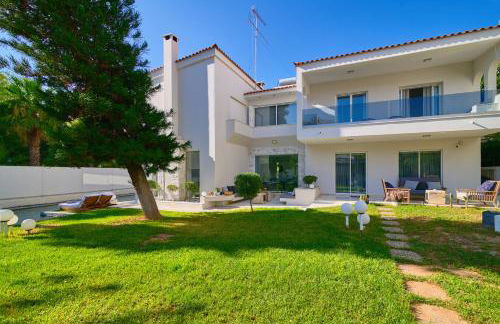 Luxury Villa with Pool, BBQ & Garden in Vouliagmeni - Foto 36