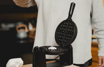 Cabin Minutes to Mt Rainier - EV, HotTub, 2 Queen and Twin - Photo 27