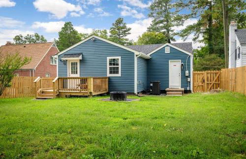 Fenced Yard, Swing Set Pawfect for Family and Dogs! - Foto 47