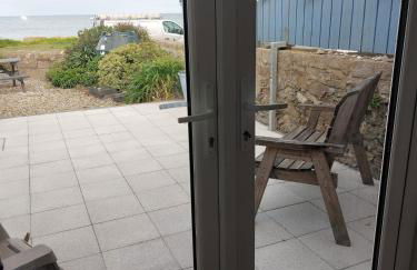 The Beach House Annalong Cosy beachview cottage - Photo 1