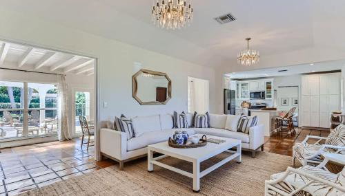 The Glenn House - Gather Poolside in a Breezy South End Getaway - Foto 2