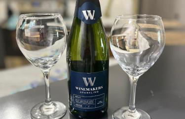 Spacious 2 en-suite BR, pool & spa retreat - Foto 33