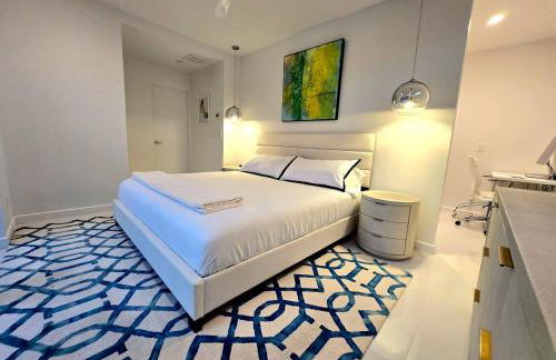 As seen on HGTV Desert Flippers The Pink Door - Foto 37