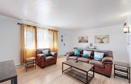 Spacious Arvada Family Home with King Beds and Office - Foto 9