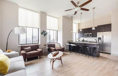 2BR Distinguished Apartment Rooftop Deck & Gym - Foto 3