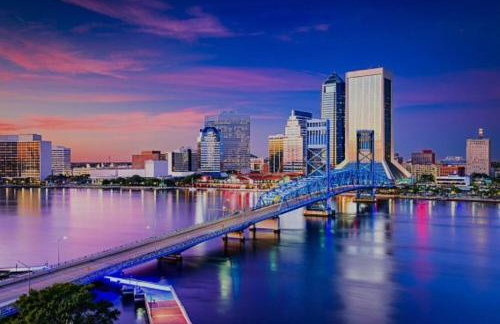 New 2024 Downtown Gem King Bed Smart Home - Foto 48