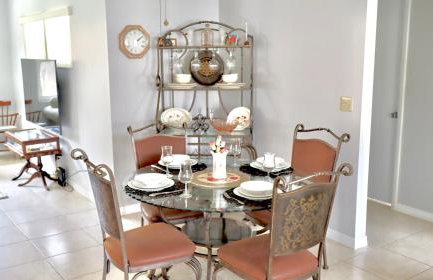 Boutique Stay - Near Beach, PSP4, Billiard or PingPong, Fire Pit, Private Yard - Foto 25