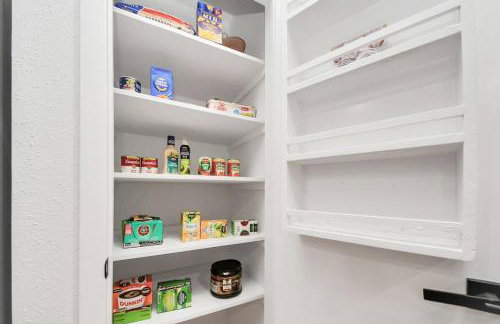 Stylish Katy Retreat 4BR Sleeps 10 Outdoor Escapre - Foto 41