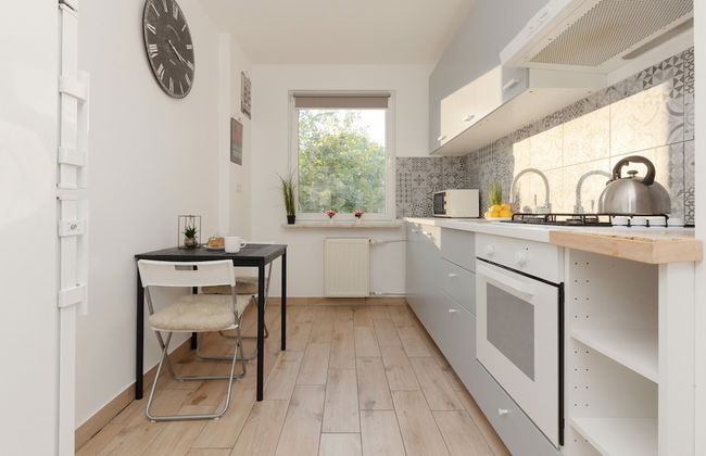 Kopcińskiego Apartment Warsaw by Renters - Photo 23