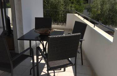 Gorginas Home - Photo 1