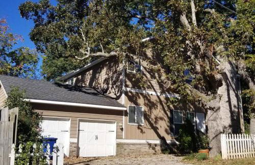 Close to Downtown, 11-Person Swim Spa-Hot Tub, 75" TV 4 Movie Nights, Spacious, Walk To Restaurants, Ping Pong - Foto 31