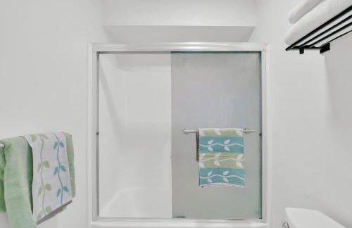 High Ceilings 3BR with Loft-2 Baths Pool & Jacuzzi - Foto 33