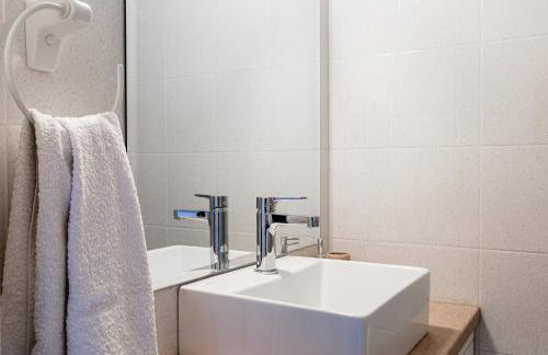 Aroma Accommodations - Photo 23