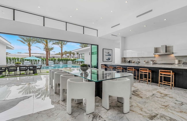 Villa Sleeps 17 w/ Pool, Firepit, Putting Green Bravo Villa 3 by Avantstay - Foto 5