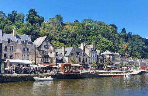 Le Duclos, appartement rez-de-jardin Dinan centre - Foto 32