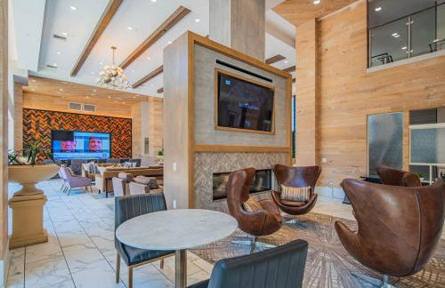 Spacious 2BR Uptown Biltmore Gym Pool Parking WD - Foto 18