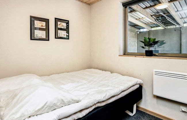 6 Person Holiday Home in Karrebaeksminde - Photo 3
