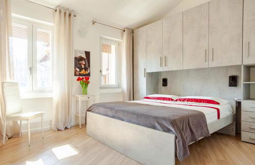 Lele Home Bilocale nel centro città 900m dalla stazione - Foto 2