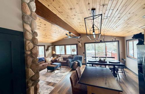 Paddler's Paradise Cabin with Direct Trail Access! - Foto 11