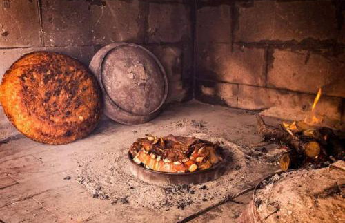 Luxe villa with pool, jacuzzi, and sauna - Foto 52