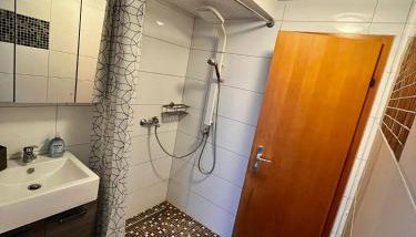OhPardon! GAILDORF - Monteurwohnung im DG, Einzelbetten, Garten - Foto 5, towels, Shower