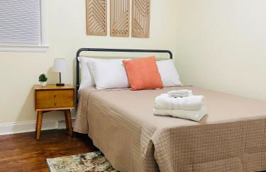 Newly renovated charming home with parking - Foto 8