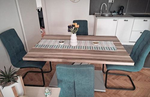 Šarmantan stan u centru Zagreba - Foto 4