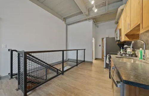 2125 Superior Living - Photo 142