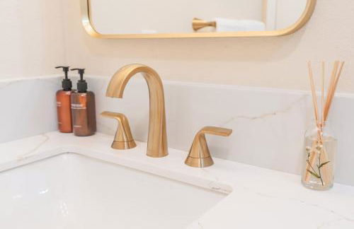 Urban Oasis - Just Remodeled - Photo 11