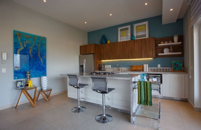 Designer Condo in Zona Romantica - Foto 5