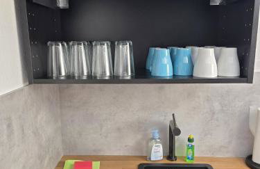 DG - Einfach aber sehr komfortabel - Wohnung für bis zu 12 Personen - Gruppen, Messe, Monteure, Studenten - Voll ausgestattet - 3 Smart-TV 55 Zoll Netflix, 1000 Mbit WLAN, voll ausgestattete Küche - Foto 21