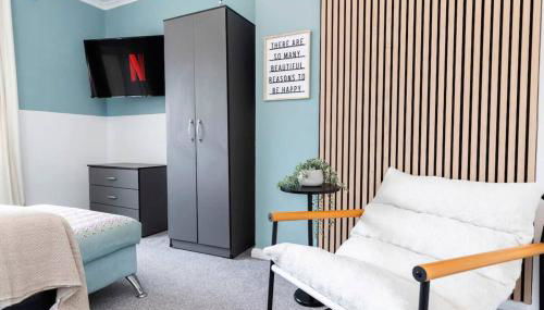 DiscountsContractorsWIFIFree ParkingSmart TV - Foto 4, Other