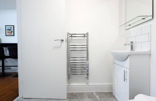 New Lodge Studios with Full Kitchen and Parking - Foto 37