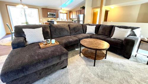 Valley View Home with Game Room, & Exclusive Beach & Pool Access - Foto 1